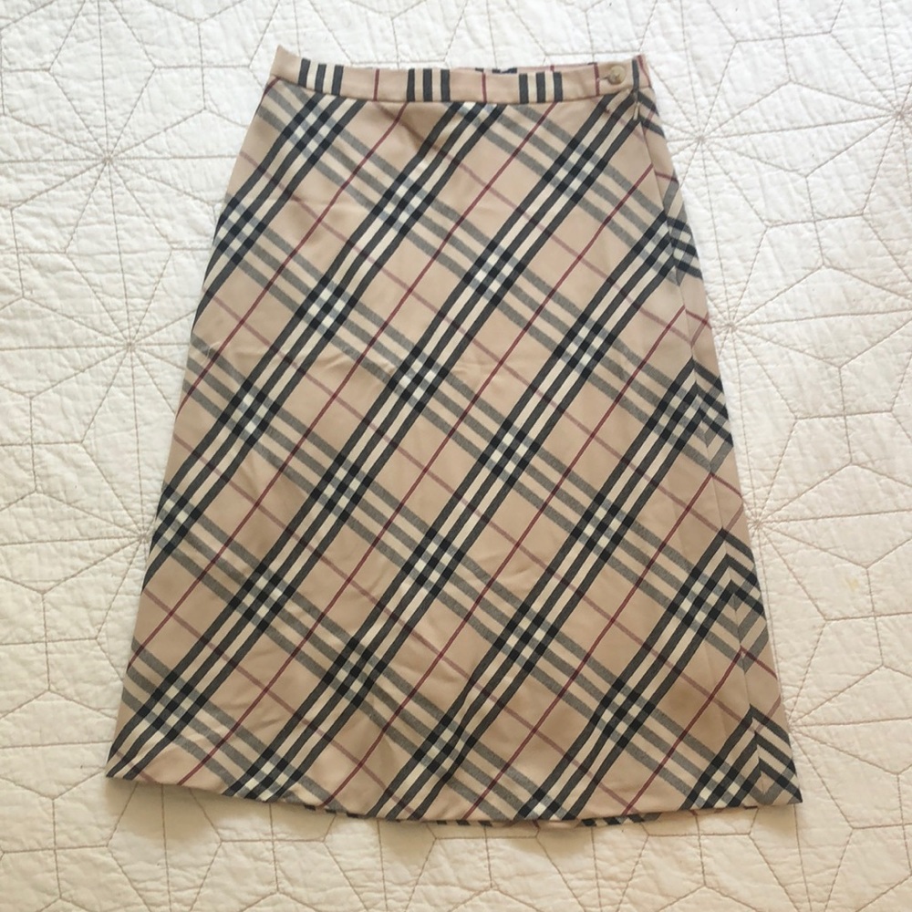 AUTHENTIC Burberry plaid midi skirt